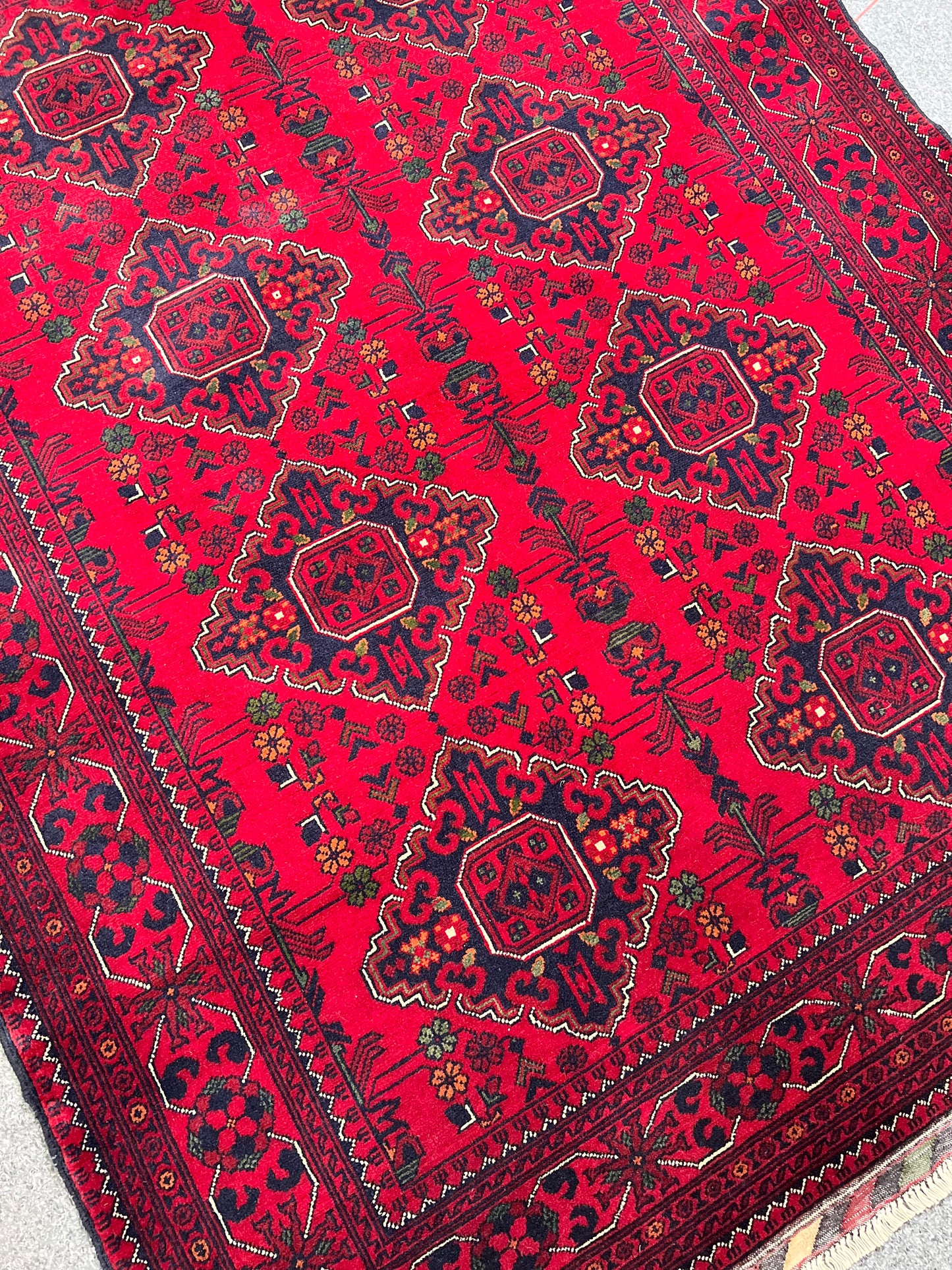 AFGHAN KHAL MOHAMMADI HAND-KNOTTED FINE-WOOL (150 x 200 cm)