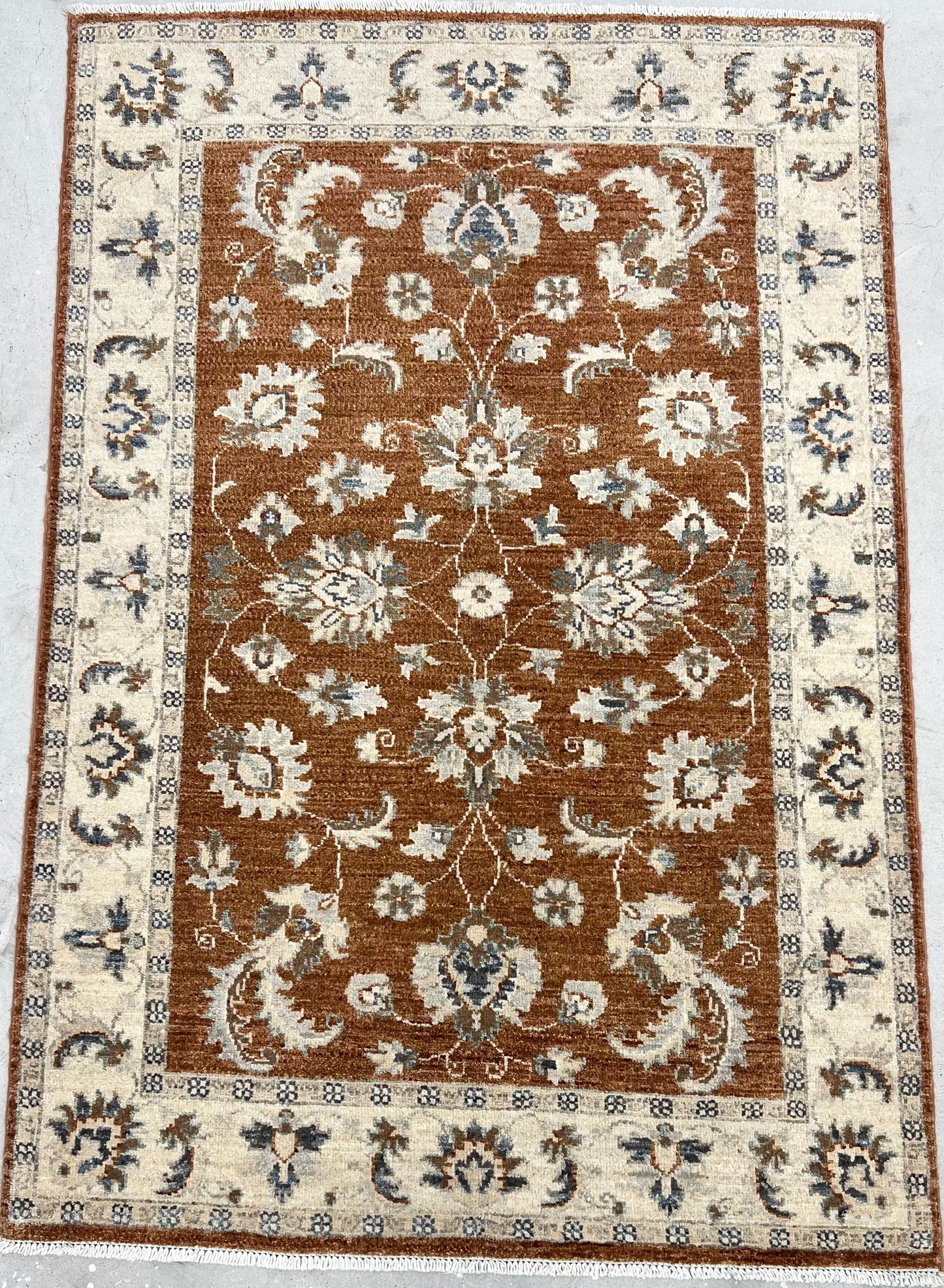 VEGETABLE DYE HAND-MADE RUG WOOL (105 x 156 cm)
