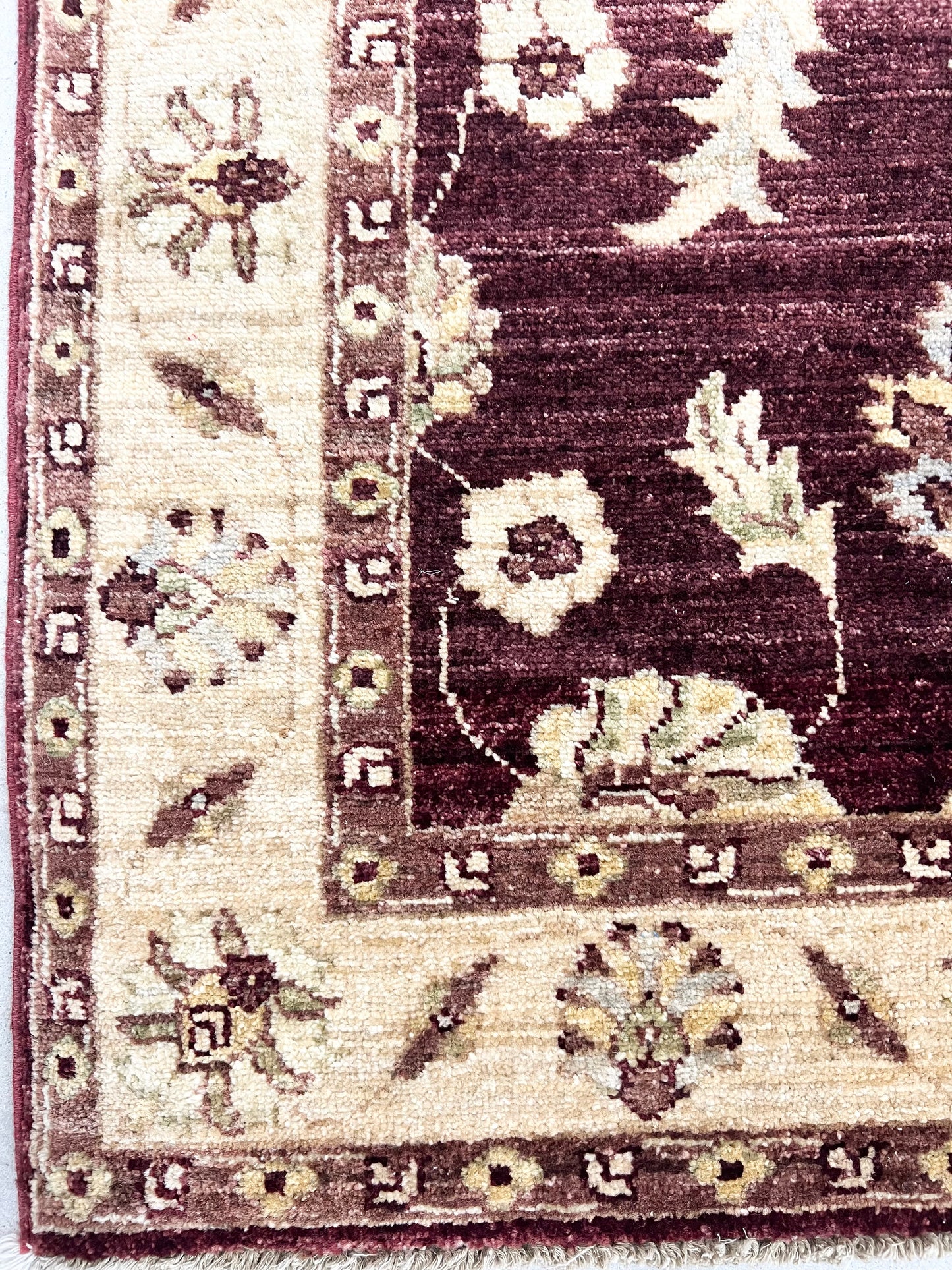 FINE WOOLEN RUG CHOBI (84w x 120h)