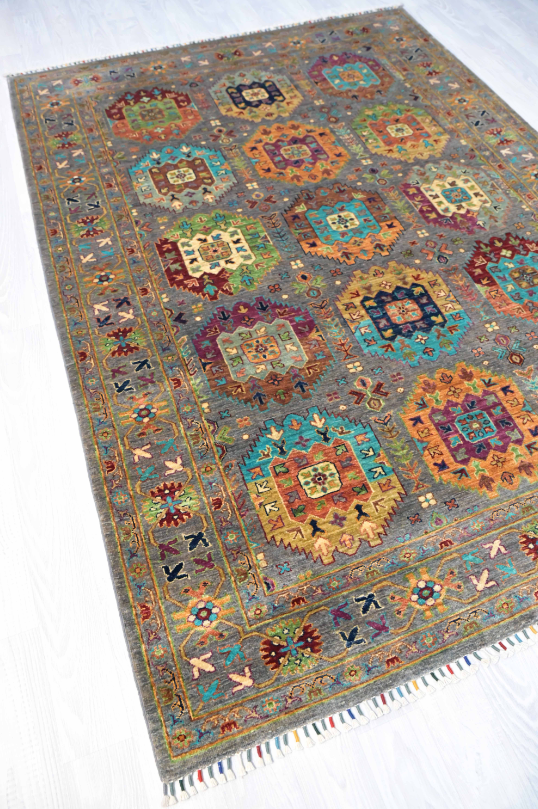 FINE WOOL GEOMETRIC CHOBI RUG (170 X 234)