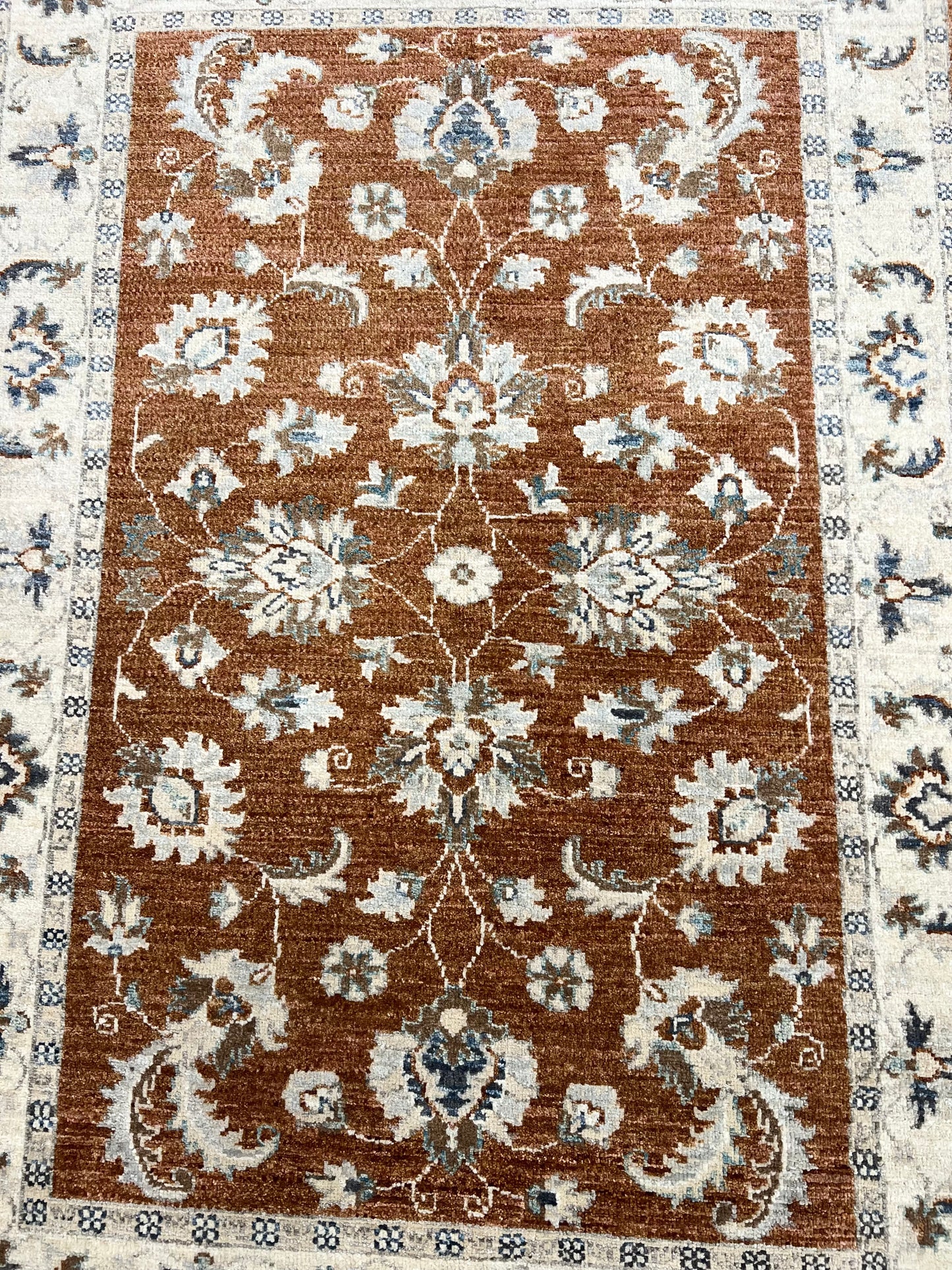 VEGETABLE DYE HAND-MADE RUG WOOL (105 x 156 cm)