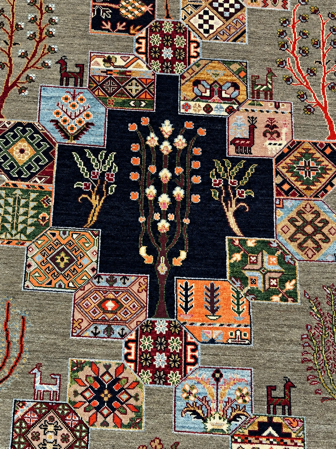 AFGHAN CHOBI WOOL TREE OF LIFE (120 x 180)