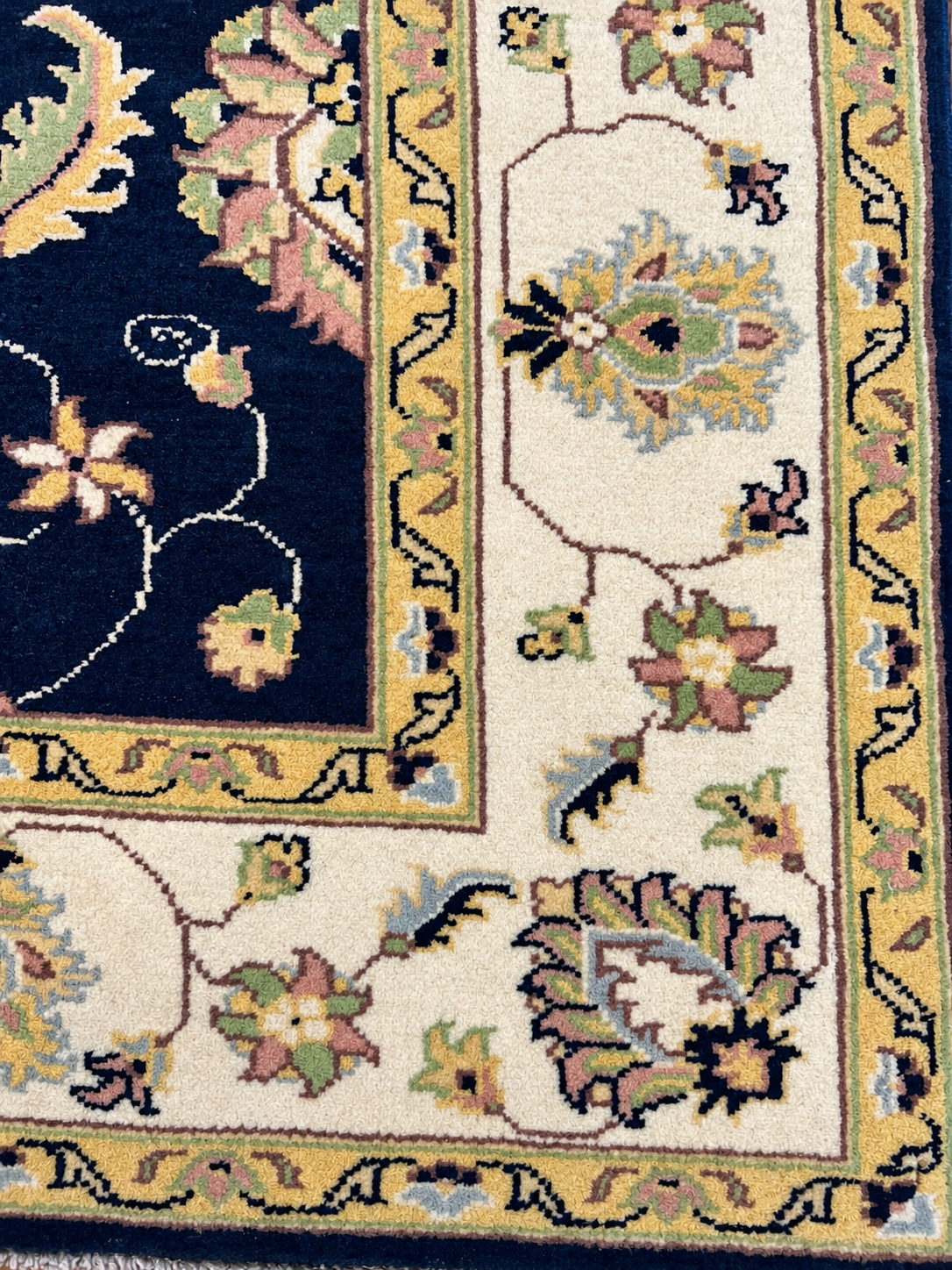 AFGHAN CHOBI HANDWOVEN  WOOL RUG (145 x 190 cm)